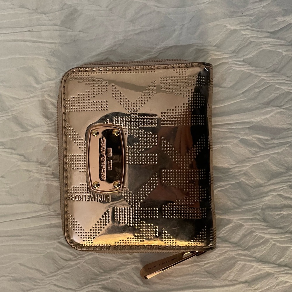 Mini rose gold Michael Kors wallet